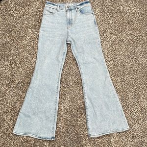 Abercrombie&Fitch The Flare Ultra High Rise jeans size 8 short